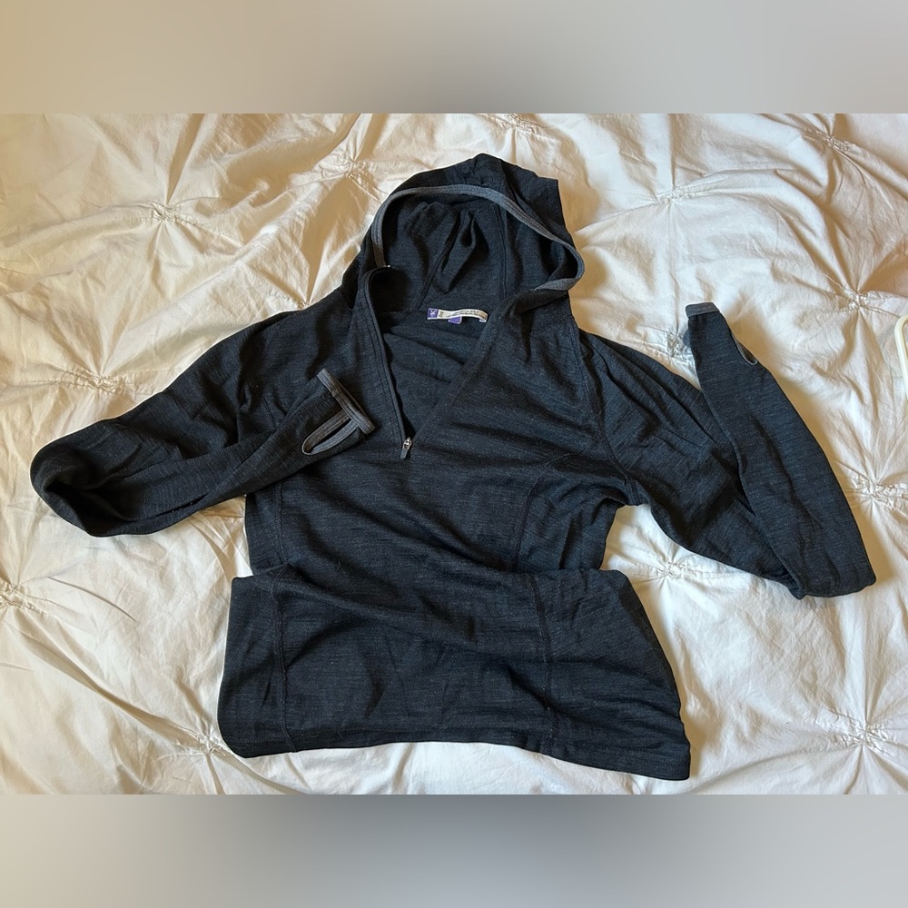 Dark gray Smartwool hoodie, size xs